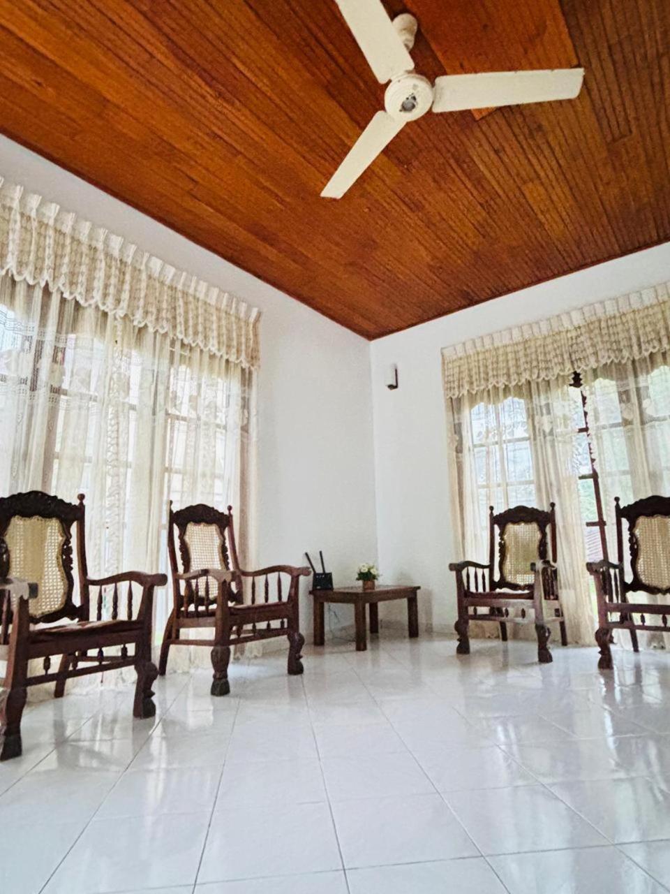 Homestay Aurea *